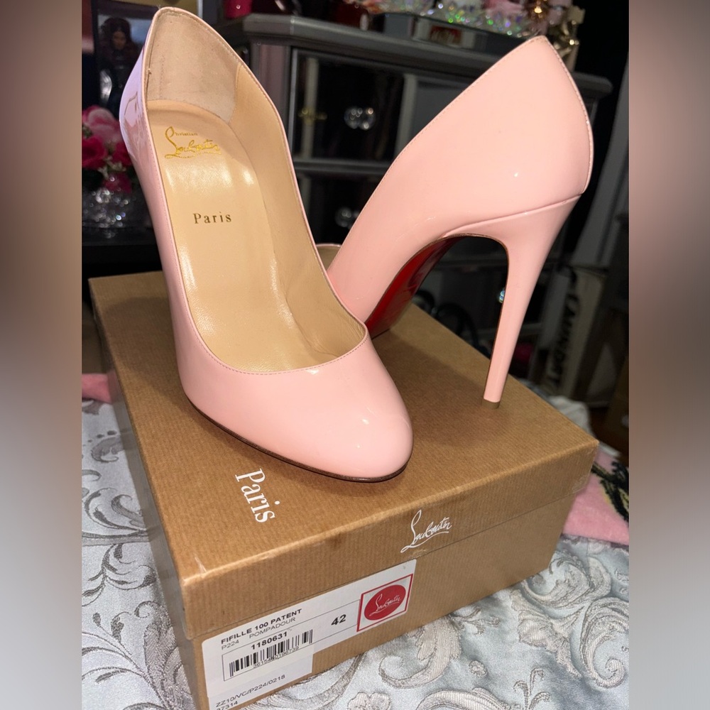 Christian Louboutin patent Leather Fifille, in a pastel pink Size 42, 100mm